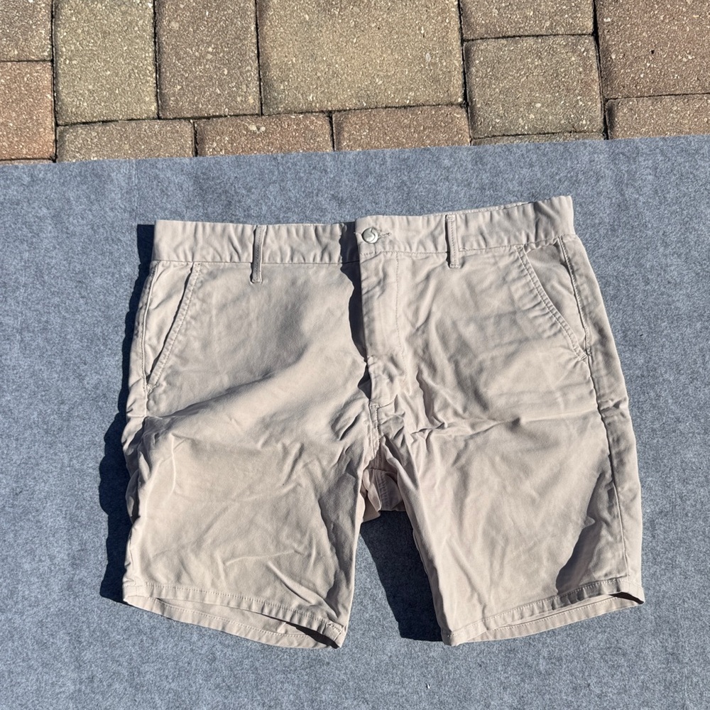 Joe's Jeans Men's Tan Flat Front Shorts